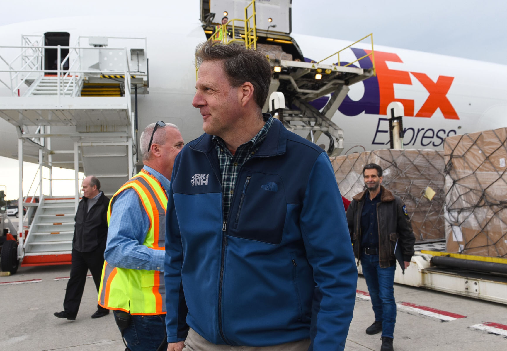 Gov. Sununu supplies